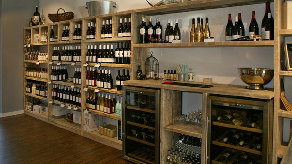 Bauholz-Regale | Ladenbau | Ladeneinrichtung | Rechteck-Regale | Einbau-Schränke Wein |Einzelhandel | Köln