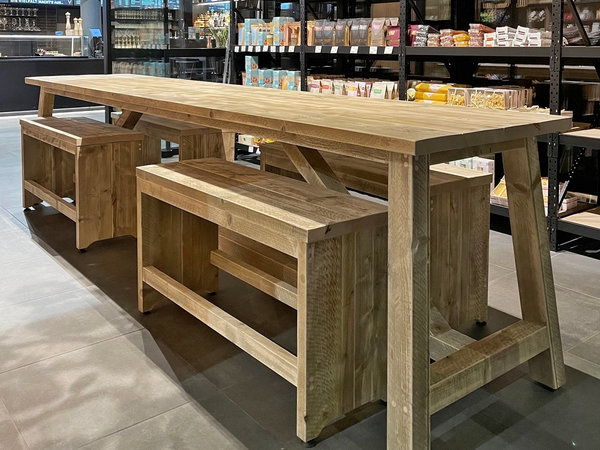 Tafeltisch | Bänke | Midi-Höhe | Gastronomie | Shop | Bistro | Bauholzmöbel | Holz | timber classics
