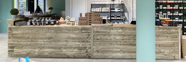 Bauholz-Tresen | Verkaufstresen | Einzelhandel | Gerüstbohlen | Bauholz | Ladengeschäft | Ladenbau | Holz